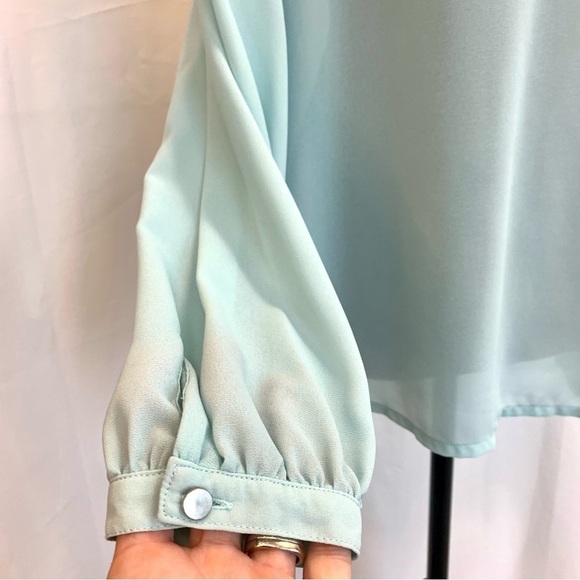 ROSE & Olive light pastel blue cutout sheer chiffon long sleeve blouse Sz M - Picture 4 of 13